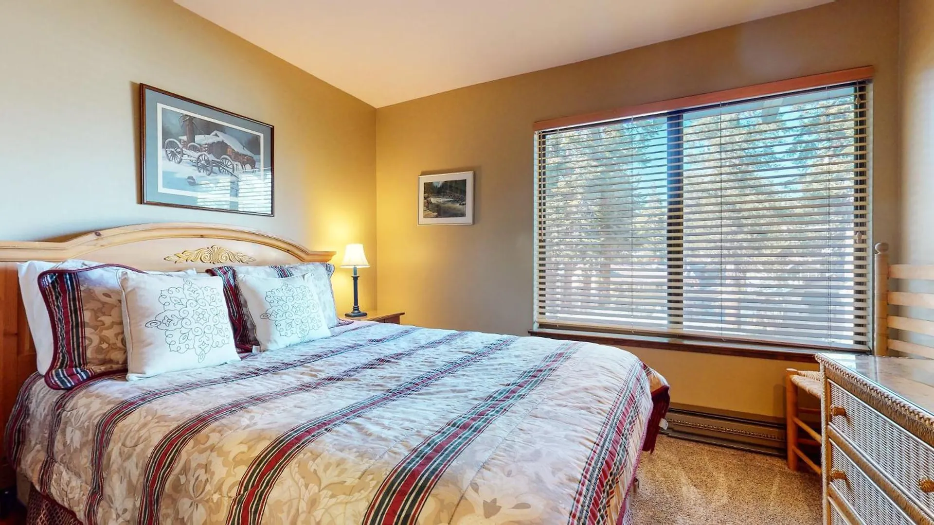 Discover 4 Mammoth Lakes