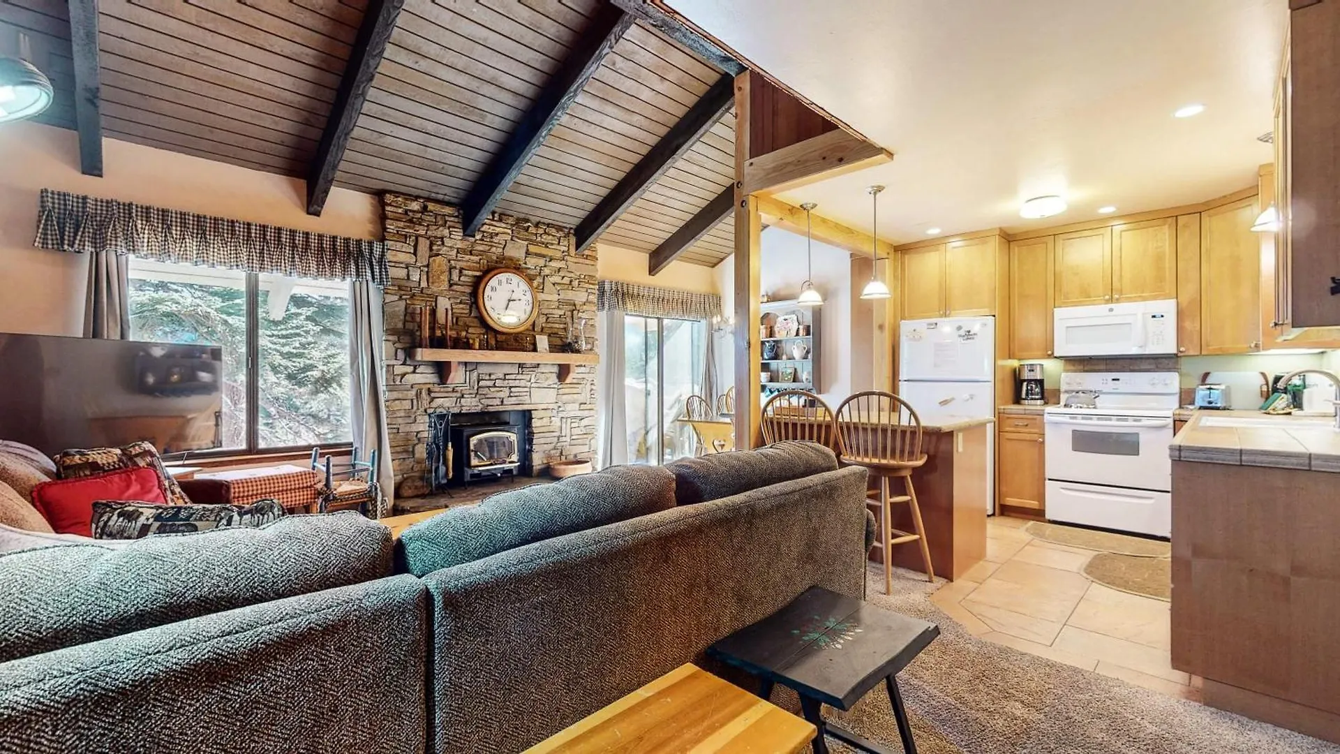 Discover 4 Mammoth Lakes
